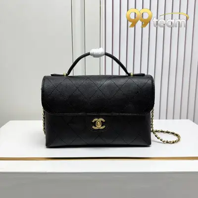 CHANEL | Item ID: 02230