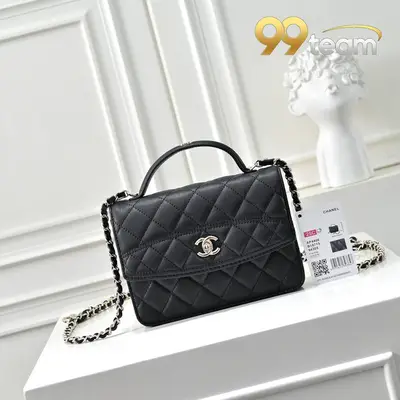 CHANEL | Item ID: 02079