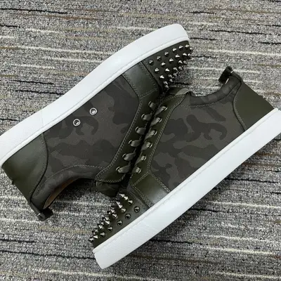 LOUBOUTINS