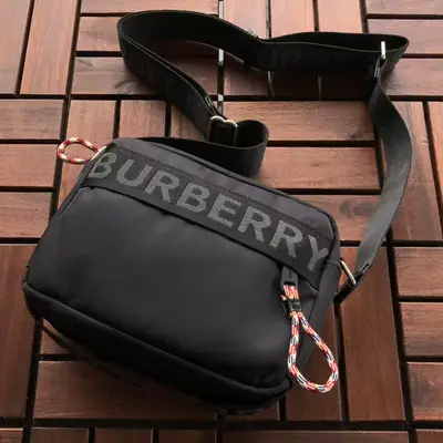 BURBERRY Tasche