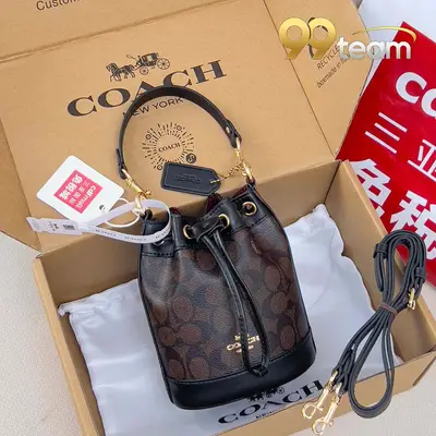 COACH | Item ID: 05274