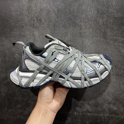 BALENCIAGA