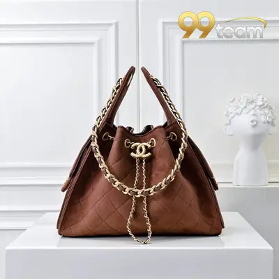 CHANEL | Item ID: 02722
