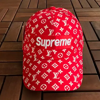 SUPREME Cap