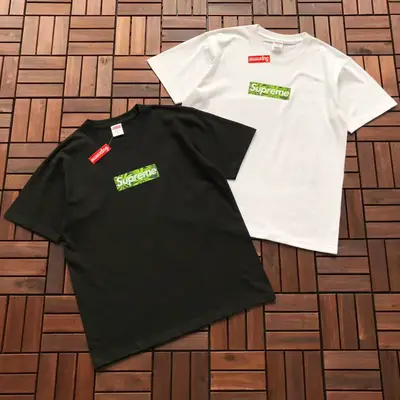 SUPREME T-Shirt
