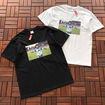 SUPREME T-Shirt