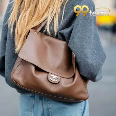 CHANEL | Item ID: 01570