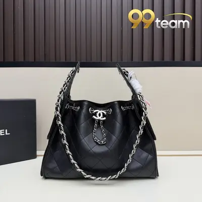 CHANEL | Item ID: 01977