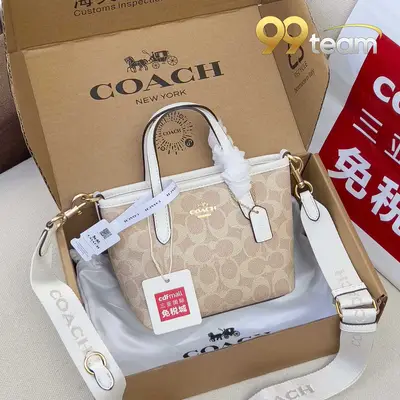 COACH | Item ID: 04695