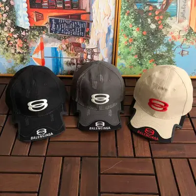 BALENCIAGA Cap