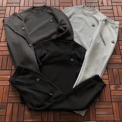 MOOSE KNUCKLES Sweater