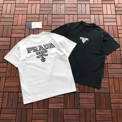 PRADA T-Shirt