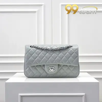 CHANEL | Item ID: 02557