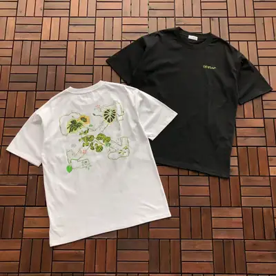 OFF-WHITE T-Shirt