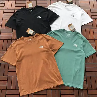 THE NORTH FACE T-Shirt