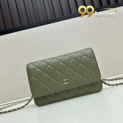 CHANEL | Item ID: 02334