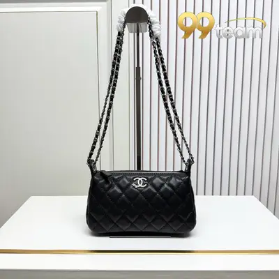 CHANEL | Item ID: 02463