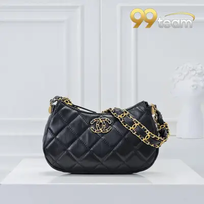 CHANEL | Item ID: 02634