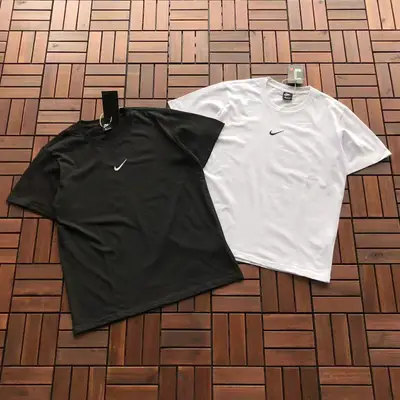 NIKE T-Shirt