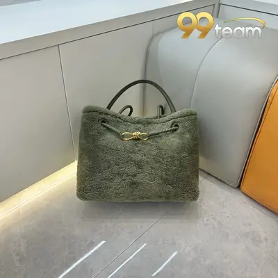 BOTTEGA VENETTA | Item ID: 20884