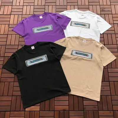 SUPREME T-Shirt