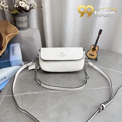 COACH | Item ID: 04431