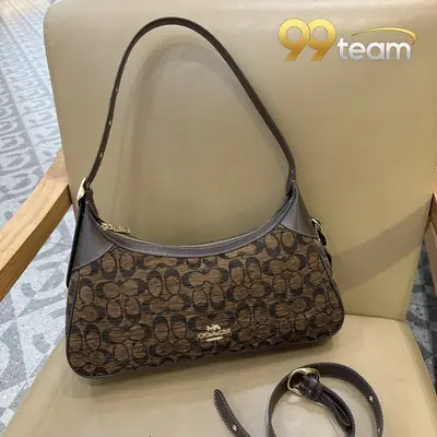 COACH | Item ID: 04390