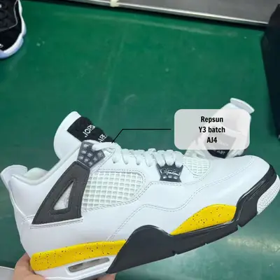 JORDAN 4