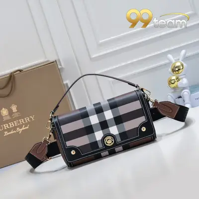BURBERRY | Item ID: 21609