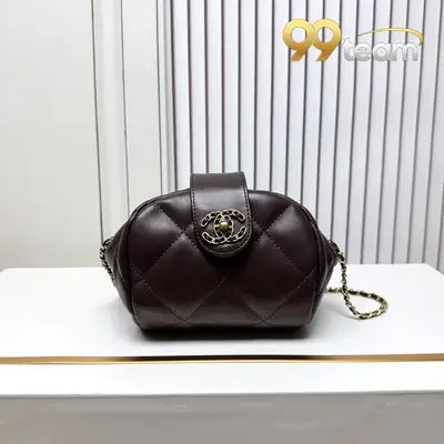 CHANEL | Item ID: 02586
