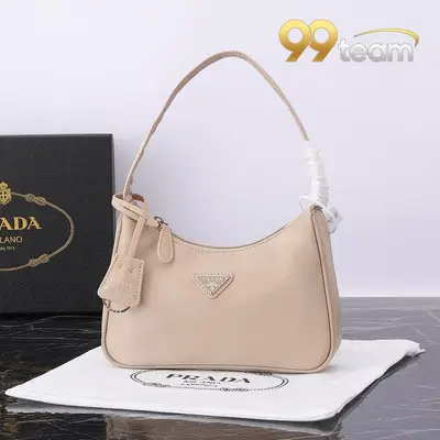 PRADA | Item ID: 08812