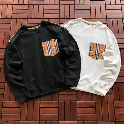 BURBERRY Sweater