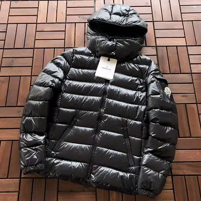 MONCLER Jacke