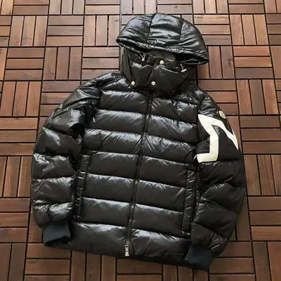 MONCLER Jacke