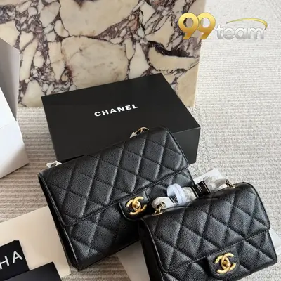 CHANEL | Item ID: 01889