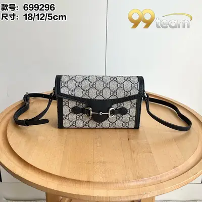 GUCCI | Item ID: 16303