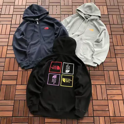 THE NORTH FACE Hoodie