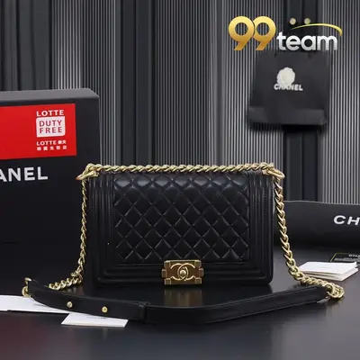 CHANEL | Item ID: 01239
