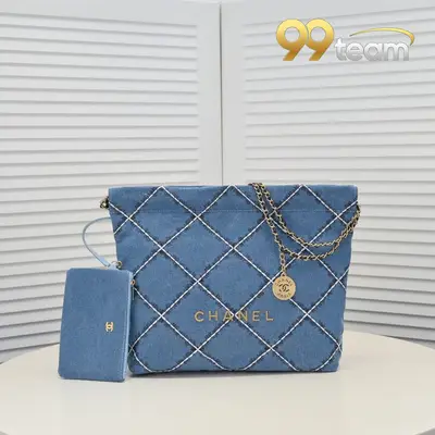 CHANEL | Item ID: 02584