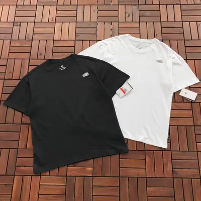 NIKE T-Shirt