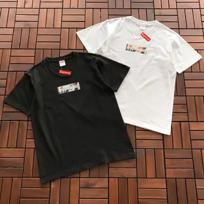 SUPREME T-Shirt