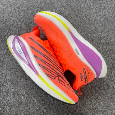 NEW BALANCE FuelCell