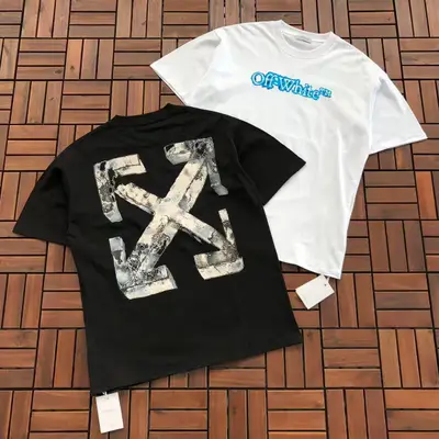 OFF-WHITE T-Shirt
