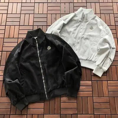 MONCLER Jacke