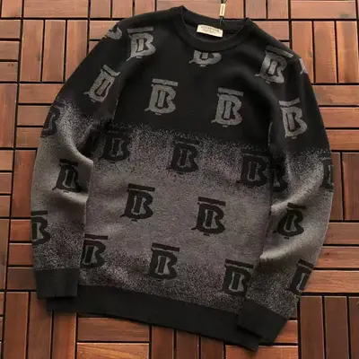 BURBERRY Sweater