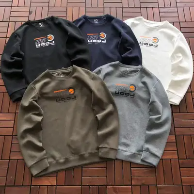 NIKE Sweater