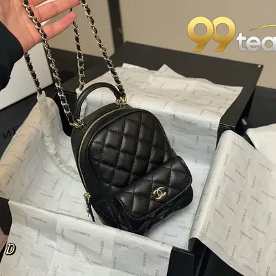 CHANEL | Item ID: 01427