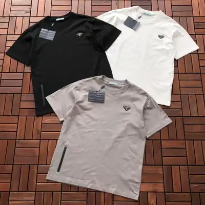 PRADA T-Shirt