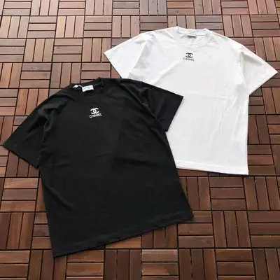 CHANEL T-Shirt