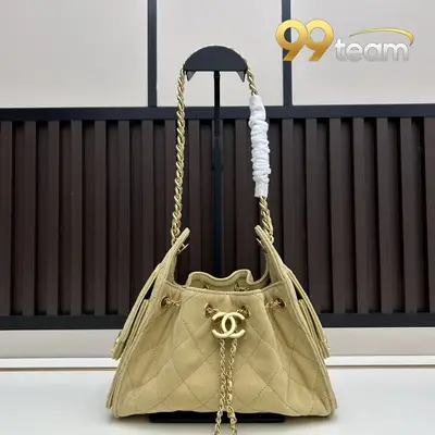 CHANEL | Item ID: 02122
